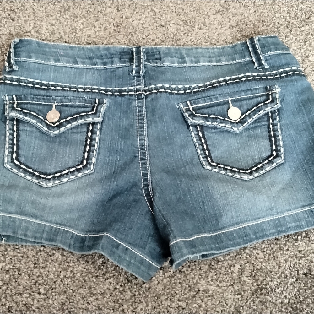 Shorts - Picture 2 of 2